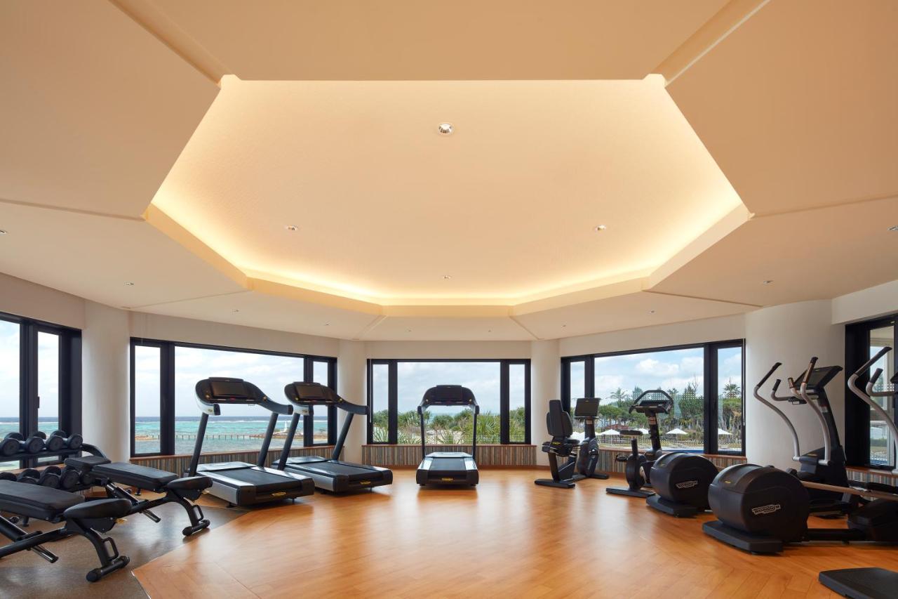 Sheraton Okinawa Sunmarina Resort Onna Extérieur photo