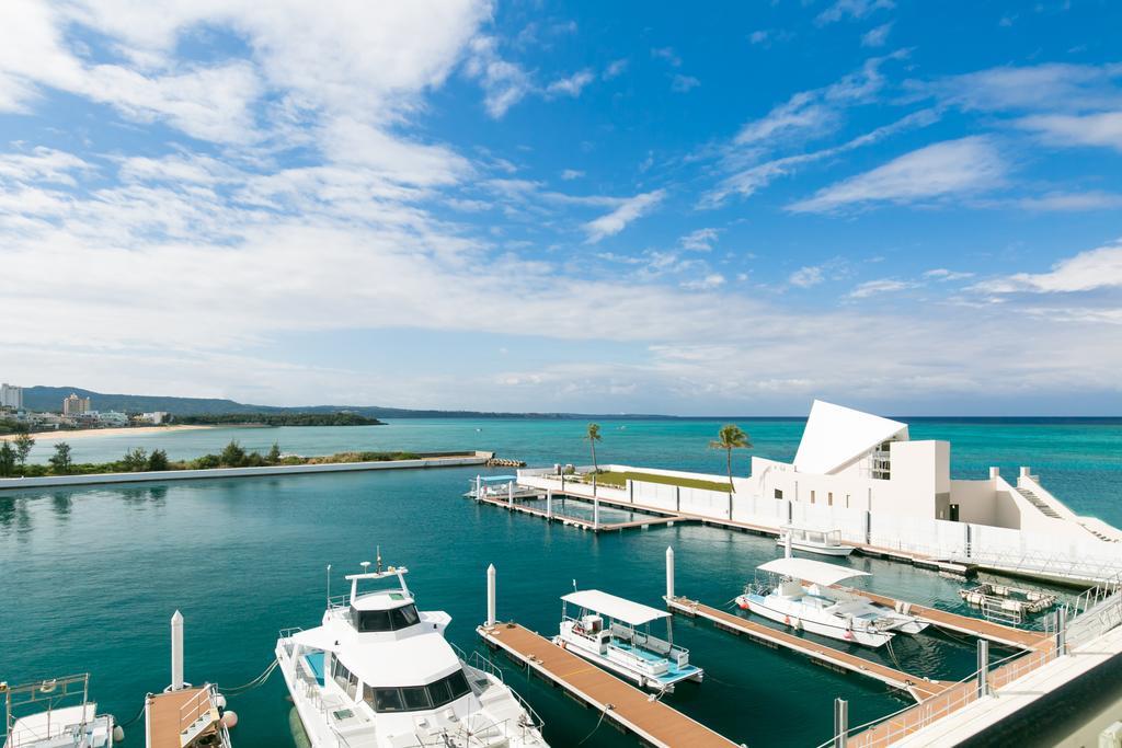 Sheraton Okinawa Sunmarina Resort Onna Extérieur photo