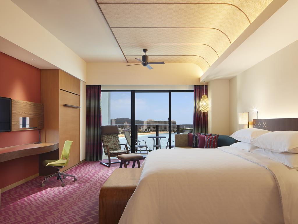 Sheraton Okinawa Sunmarina Resort Onna Extérieur photo
