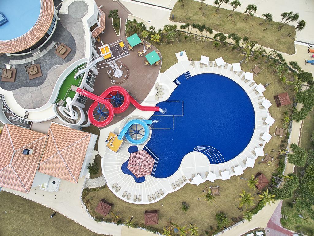 Sheraton Okinawa Sunmarina Resort Onna Extérieur photo