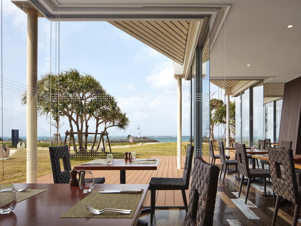 Sheraton Okinawa Sunmarina Resort Onna Extérieur photo