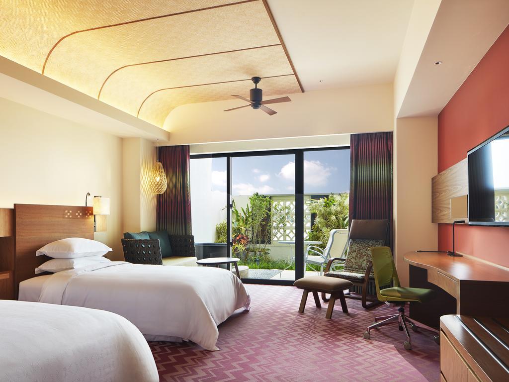 Sheraton Okinawa Sunmarina Resort Onna Extérieur photo